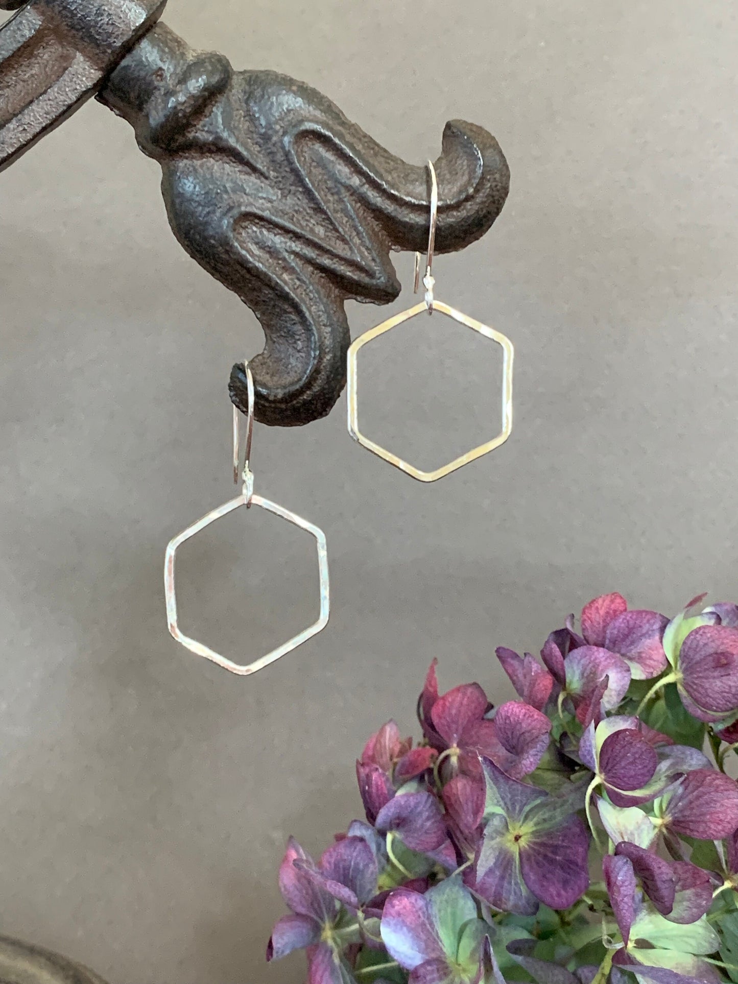 Smooth Silver Honeycomb Hoop Earrings, Lightweight Hexagon Sterling Silver Hoops, Minimalist Hammered Earrings, Hand Forged Metal Jewelry